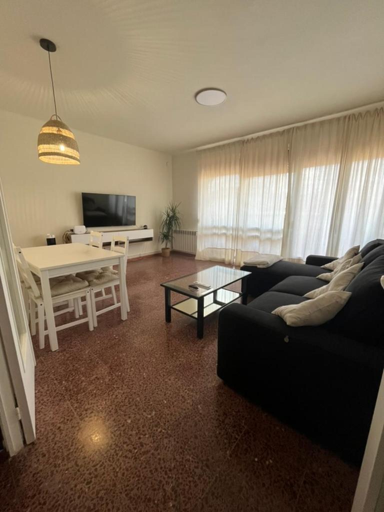 Encantador Apartamento En El Corazon De Tremp Buitenkant foto